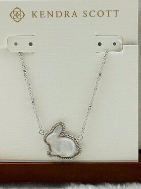 Kendra Scott Bunny Silver Short Pendant Necklace